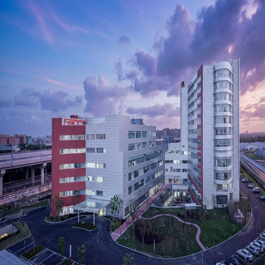Huashan Hospital View 2